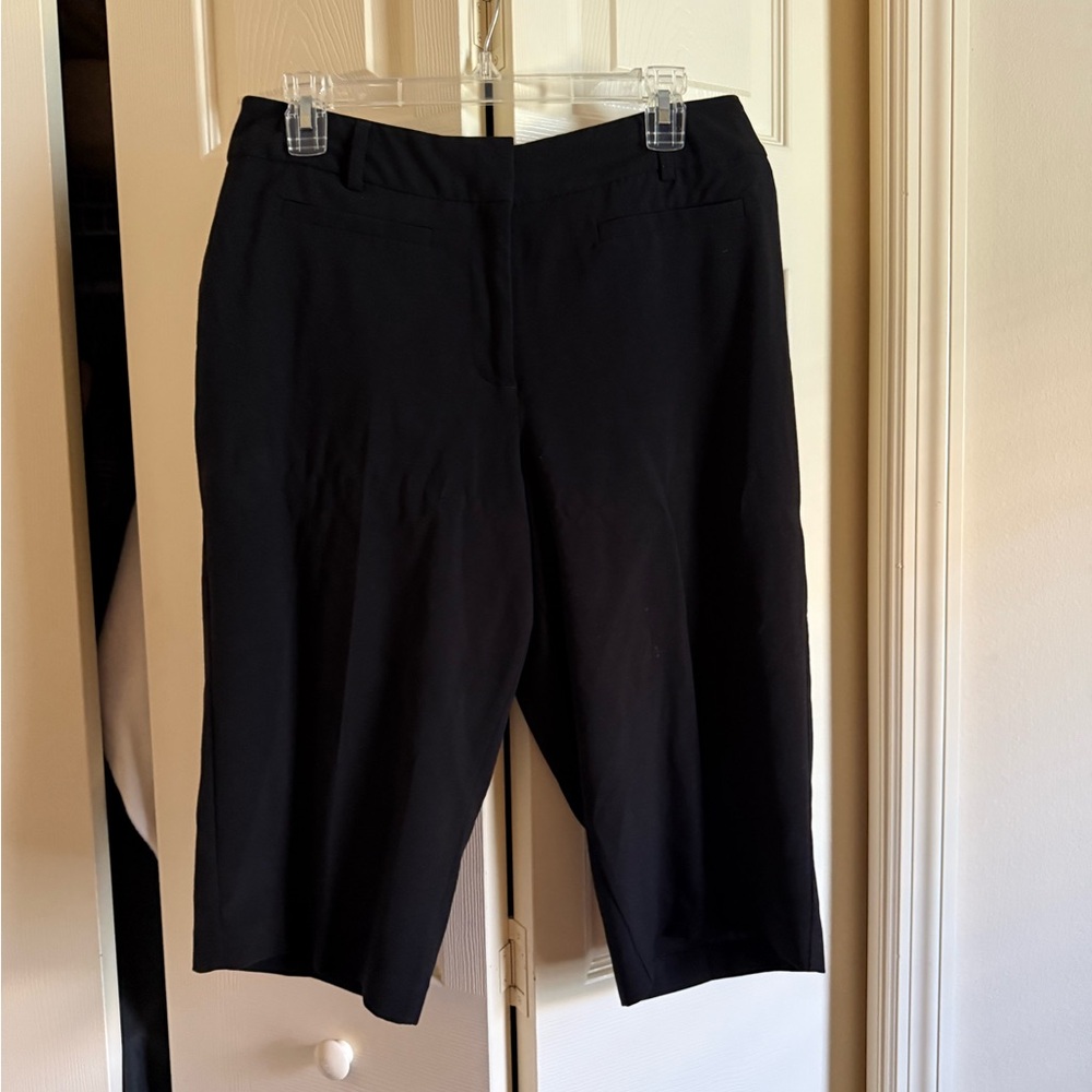 Classic Black Women's Cropped petite Pants